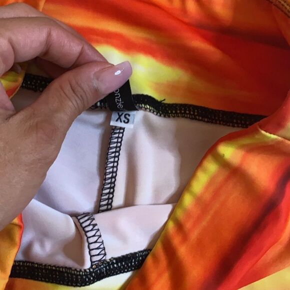 💕Onzie cropped pants💕 - Picture 4 of 5